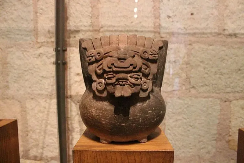 Zapotecos: Cultura, Dioses y Civilización de Oaxaca