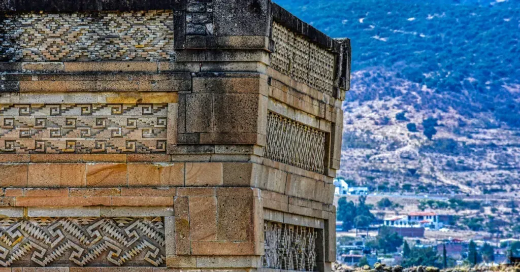 Ruinas arqueológicas de Monte Albán ideales para fotografiar
