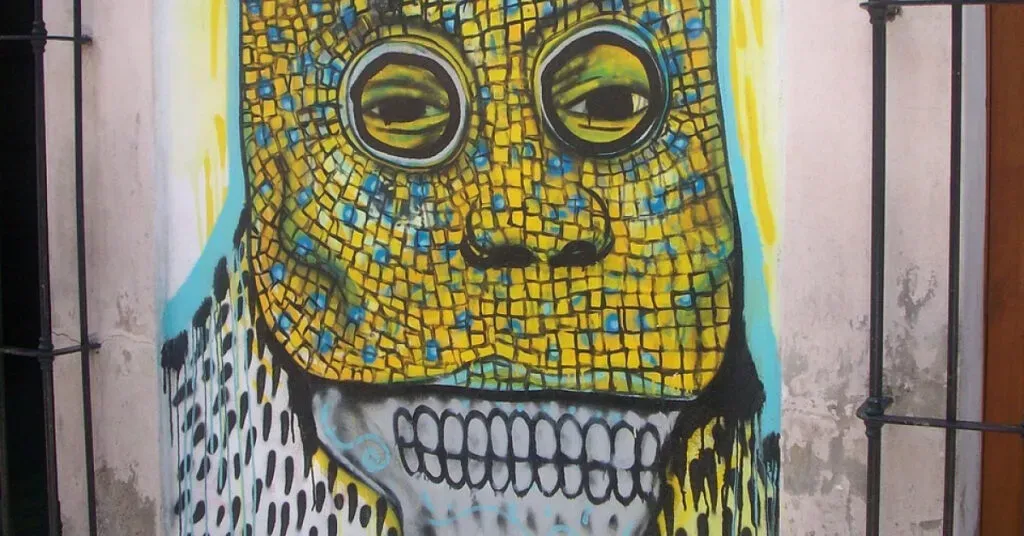 Arte callejero con motivos zapotecas y flora oaxaqueña