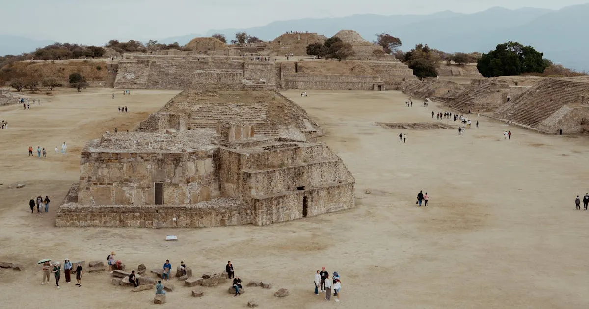 Cultura Mixteca: Vestimenta, Tradiciones y Arte