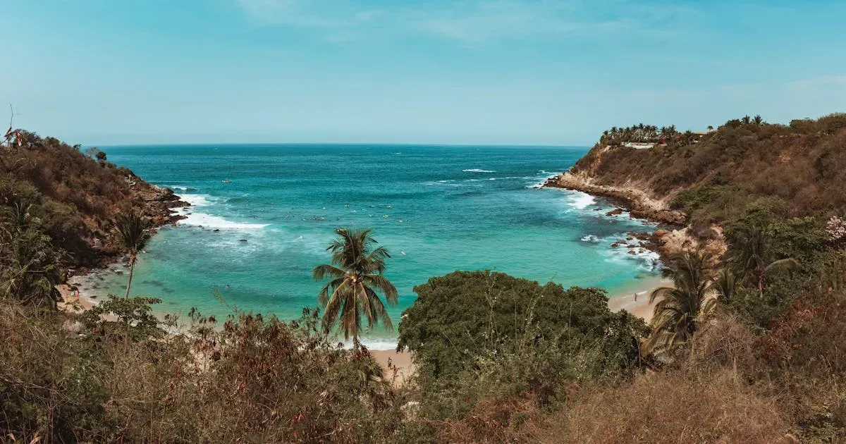 Bahía protegida de aguas tranquilas en Huatulco